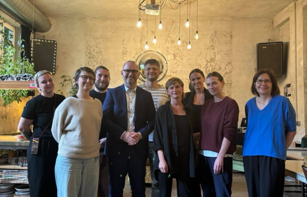 Tour durch die Linzer Freie Szene mit Bürgermeister Prammer